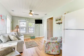 Outdoor Bar & Heated Pool: Bradenton Beach Home - Image 5