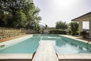 La Villa - Luxury Home - Image 2