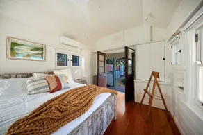 Ballara #8 Boathouse - Image 5