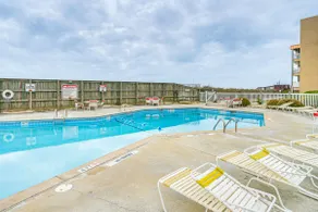 Oceanfront condo for 4 in North Topsail Beach, perfect for a relaxing getaway! - Image 2