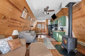 Haylie's Hideaway - Image 2