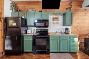 Haylie's Hideaway - Image 3