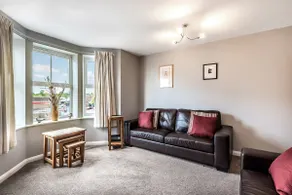 Merchants Gate - 2 Bed comfy apartment with parking and York Minster views - Image 2