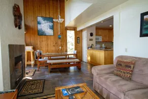 Mammoth Ski and Racquet Club # 67, 1 chambre + mezzanine, 2 salles de bain complètes. Voir les offres! - Image 3