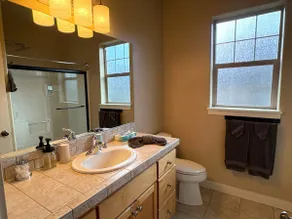 10 Min From The Airport & 15 Min From The U of O - Image 4