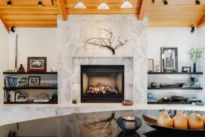 Luxe Beachfront, Hot Tub, Kayaking, Walk to Town - Image 5