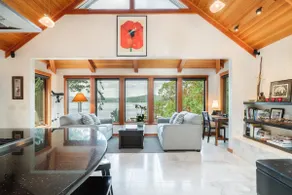 Luxe Beachfront, Hot Tub, Kayaking, Walk to Town - Image 2