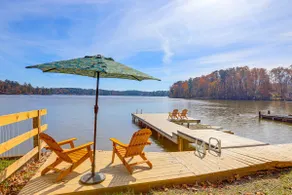 Discover Lakeside Bliss at Jackson Lake! - Image 2