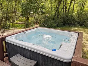 Celina Cabin Private Spa, Firepit, wooded retreat - Image 5