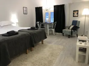 Green Door Apartments - Image 2