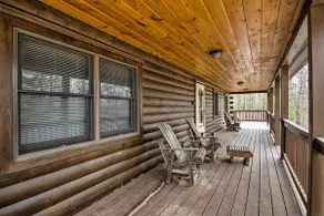 Cozy Winter Retreat: Great Location & Pet Friendly - Image 3