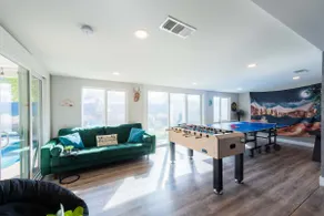 Cozy 3BD Hikers Retreat with Pool & Game Room - Image 5