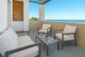 Appartement lumineux \"Villa Marconi 9\" avec vue sur la mer et terrasse privée - Image 2