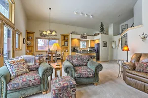 10 Mi to Breckenridge: Townhome w/ Hot Tub & Deck! - Image 4