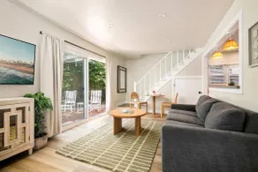 Beach Bungalow 4 with Private Outdoor Patio - Image 3
