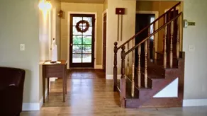 Grandma's House: Large Home. 10% Off Tours! - Image 3