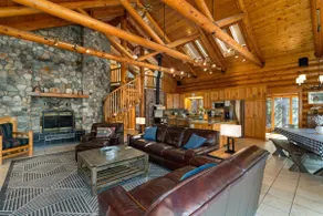 Gemini Lodge- Spacious Log Home Retreat - Image 4
