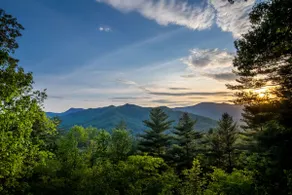 Summit Lodge - Smoky Mtn Views, Central Location, Hot Tub & Ping Pong! - Image 2