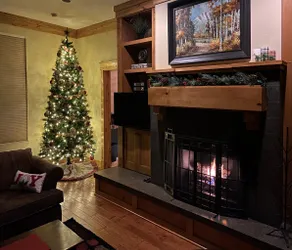 Powder Mtn Trapper Lodge TR1 Ski Retreat Game Rm - Image 2