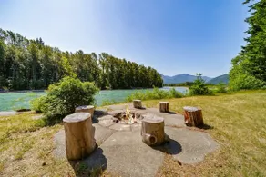 `Cowlitz River Cabin` | Riverside, Yard, AC, EV - Image 4