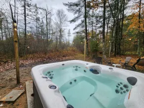 The Channel Cabin with HOT TUB! - Image 2