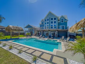 Gorgeous Lodge w/Heated Pool + Pier - Image 5