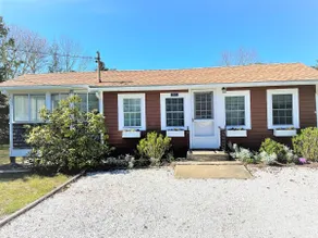 Walk to Beach/Kayaks/Bocce/Bay Cottage - Image 2
