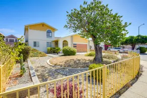 Vallejo Home w/ Spacious Deck, Hot Tub & Views - Image 2
