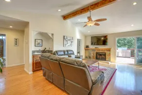 Vallejo Home w/ Spacious Deck, Hot Tub & Views - Image 3