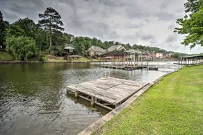 7 Mi to Nat'l Park: Home w/ Dock in Hot Springs - Image 2