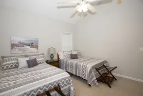 Pet Friendly Home With 8 Full-Size Beds on Idlewild - Image 4