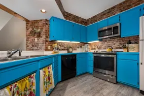 3BR Condo Sleeps 10 | 2 Living Rooms | Pool - Image 3