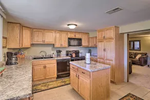Hill City Hideaway Near Mt Rushmore & Hiking - Image 2
