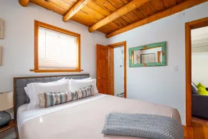 Galisteo Getaway - Courtyard - Near Railyard - Image 4