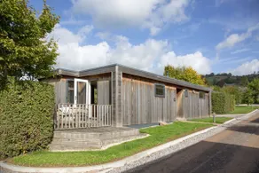 Whileaway Lodge, Hot Tub, Parking - Image 3