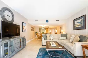 2122 Beachwood Villa - Image 3