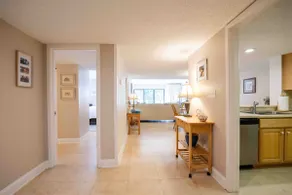 2122 Beachwood Villa - Image 4