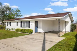 Stylish 3BR 2BA House Minutes from PCB - Book now - Image 3