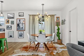 Stylish 3BR 2BA House Minutes from PCB - Book now - Image 2