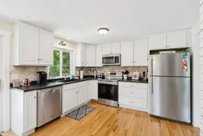 Walk to Dock Square! - Freshly Renovated Charmer! - Image 5