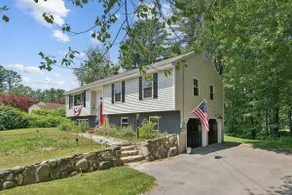 Walk to Dock Square! - Freshly Renovated Charmer! - Image 3