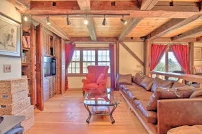 Timeless Red Sox Retreat w/ Scenic Mountain Views! - Image 2