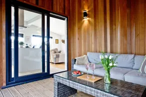 Nyland Lodge, Hot Tub - Fireplace- Free WiFi & Parking - Image 3