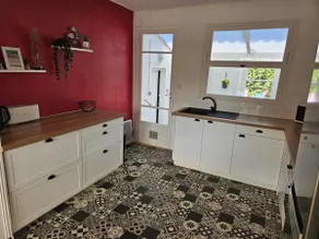 Holiday home in oyster farming village - Image 5