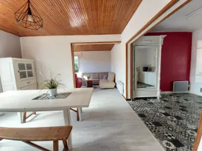 Holiday home in oyster farming village - Image 3