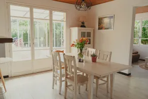Holiday home in oyster farming village - Image 4