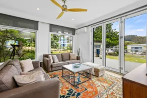 MAVI BEACH HOUSE - Stylish home opposite beach - Image 3