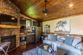 Red Wolf Chalet at Eagles Nest - Image 4