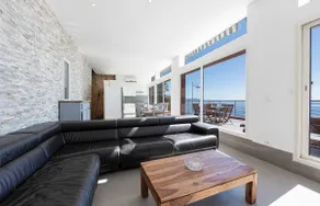 Luxury villa with stunning views in Théoule sur - Image 5