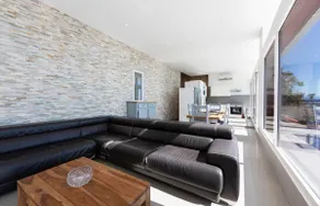 Luxury villa with stunning views in Théoule sur - Image 4